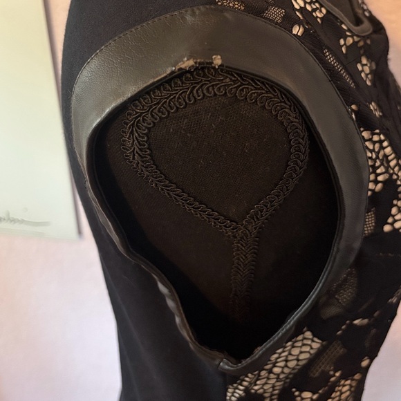 shirt size small - Picture 2 of 8